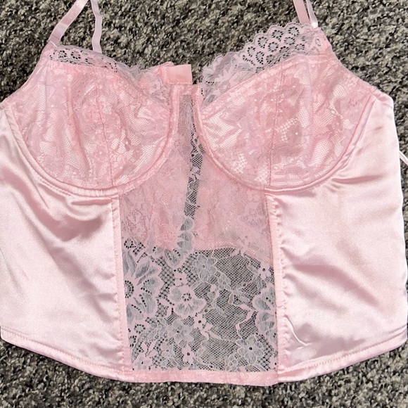 Women’s Lingerie - Picture 2 of 4